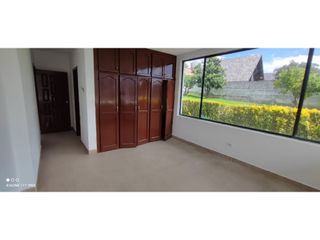 Foto 3 de Valle de Los Chillos, Casa Comercial en Renta, 700m2, 3 Ambientes