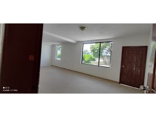 Foto 11 de Valle de Los Chillos, Casa Comercial en Renta, 700m2, 3 Ambientes