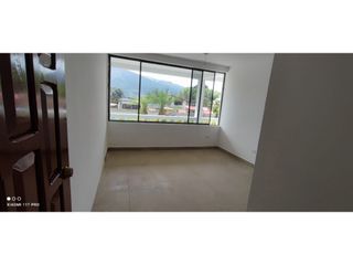 Foto 9 de Valle de Los Chillos, Casa Comercial en Renta, 700m2, 3 Ambientes