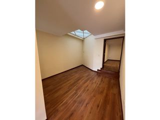 Foto 7 de Venta Depatamento, Cuenca, Condominio Jardines del Sol, 163 m²