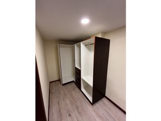 Foto 13 de Venta Depatamento, Cuenca, Condominio Jardines del Sol, 163 m²