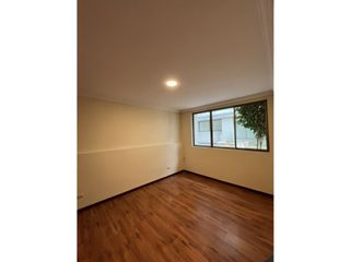 Foto 10 de Venta Depatamento, Cuenca, Condominio Jardines del Sol, 163 m²
