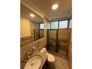 Foto 14 de Venta Depatamento, Cuenca, Condominio Jardines del Sol, 163 m²