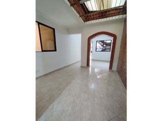 Foto 5 de CASA EN ITAGUI SAN PIO PRIMER PISO