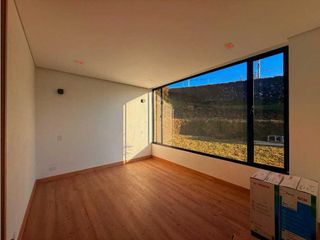 Foto 12 de Casa Campestre Arriendo, Alto de Palmas - Envigado