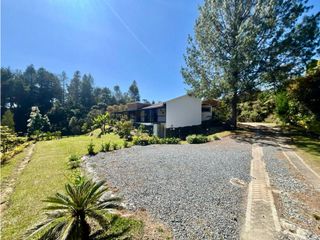 Foto 23 de Casa En Arriendo en Envigado Alto de Palmas