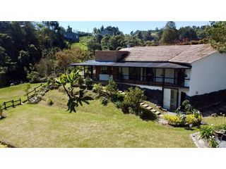 Foto 4 de Casa En Arriendo en Envigado Alto de Palmas