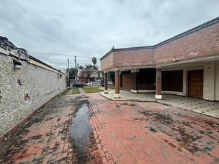 Foto 1 de CASA EN ALQUILER A 50MTS DE AV. MATE DE LUNA 4300