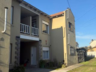Foto 1 de Departamento en alquiler de 2 dormitorios c/ cochera en Tandil