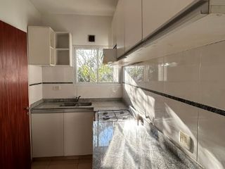 Foto 6 de Departamento en alquiler en Bernal Oeste