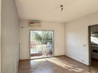 Foto 2 de Departamento en alquiler en Bernal Oeste