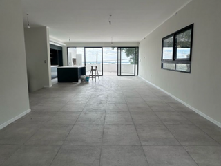 Foto 1 de ALQUILER - CASA A ESTRENAR EN ZONA PARQUE
