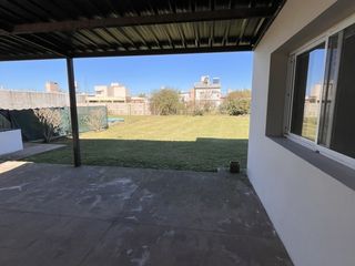 Foto 14 de ALQUILER- Impecable CASA de UN dormitorio en Funes City