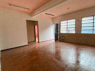 Foto 4 de ALQUILER - CASEROS NORTE - CASA PH 3 AMBIENTES - PATIO - NO POSEE EXPENSAS