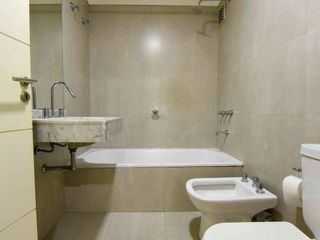 Foto 16 de IMPECABLE  CON COCH.,GRAN BAULERA Y  AMENITIES