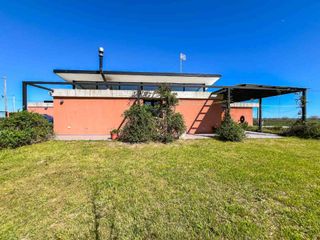 Foto 9 de Casa 2 Dormitorios en Venta en Berisso con Pileta