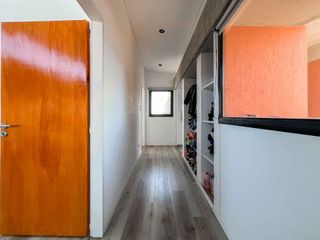 Foto 33 de Casa 2 Dormitorios en Venta en Berisso con Pileta
