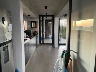 Foto 15 de Casa 2 Dormitorios en Venta en Berisso con Pileta