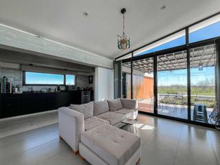 Foto 19 de Casa 2 Dormitorios en Venta en Berisso con Pileta