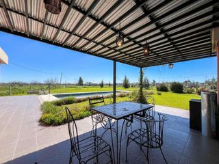 Foto 5 de Casa 2 Dormitorios en Venta en Berisso con Pileta