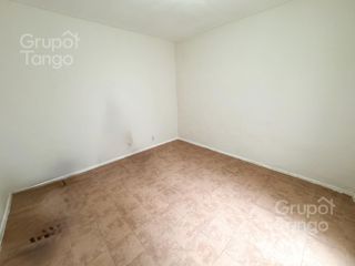 Foto 7 de Venta PH 2 Ambientes Almagro Sur Planta Baja Patio