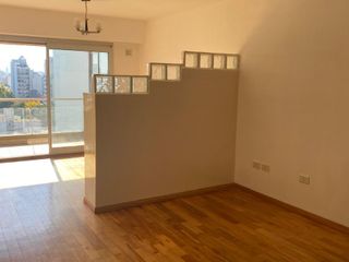 Foto 7 de Departamento sobre Avenida Carlos Calvo a una cuadra de Pedro Goyena y Av. La Plata.