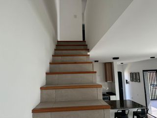 Foto 9 de Duplex en Alquiler en Lomas de Manantiales 3 dormitorios
