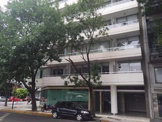 Foto 2 de Alquila Gran Monoambiente Alto Luminoso con muebles - Palermo Nuevo
