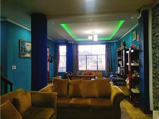 Foto 6 de Oportunidad Quitumbe, Casa en Venta, 478m2, 3 departamentos