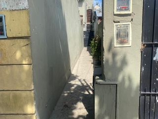 Foto 2 de Venta Casa multifamiliar a mts de Ruta 202