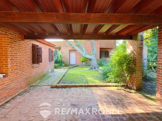 Foto 2 de Casa en venta Villa Elisa 4 dormitorios Pileta