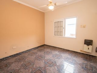 Foto 27 de Casa amplia en venta con departamento interno