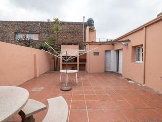 Foto 32 de Casa amplia en venta con departamento interno