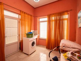 Foto 12 de Casa amplia en venta con departamento interno