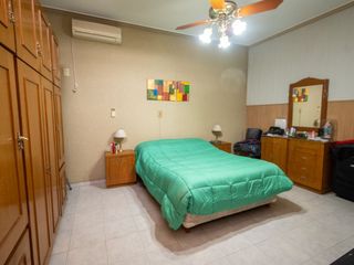 Foto 6 de Casa amplia en venta con departamento interno
