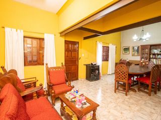 Foto 4 de Casa amplia en venta con departamento interno
