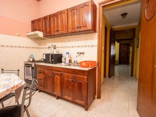 Foto 11 de Casa amplia en venta con departamento interno