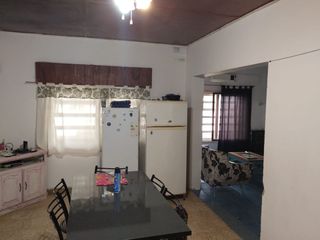Foto 3 de VENTA CASA  EN LAMARQUE