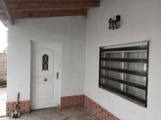 Foto 2 de VENTA CASA  EN LAMARQUE