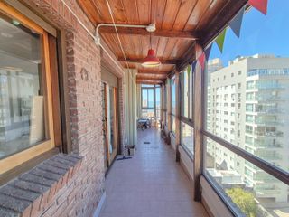 Foto 10 de Departamento de 4 amb con terraza propia y cochera