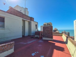Foto 32 de Departamento de 4 amb con terraza propia y cochera
