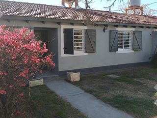 Foto 1 de VENTA CASA 3 DORMITORIOS CON DEPARTAMENTO - B° RINCON DE EMILIO, NEUQUÉN