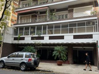 Foto 1 de Departamento en Venta 4 ambientes con cochera - Barrancas de Belgrano