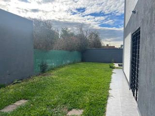 Foto 12 de Casa en  Funes City - Venta - 3 dormitorios - Pileta
