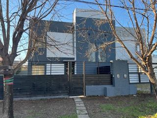 Foto 17 de Casa en  Funes City - Venta - 3 dormitorios - Pileta
