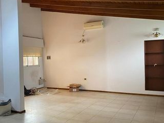 Foto 4 de CASA EN ALQUILER FUNES