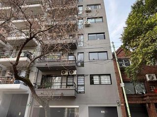 Foto 1 de TRES AMBIENTES en VENTA a ESTRENAR . MOLDES al 900 . COLEGIALES