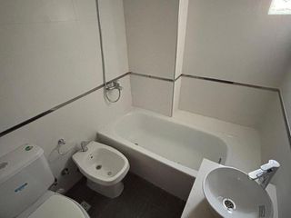 Foto 13 de TRES AMBIENTES en VENTA a ESTRENAR . MOLDES al 900 . COLEGIALES