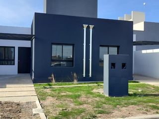 Foto 1 de DUPLEX A ESTRENAR DE DOS DORMITORIOS EN RINCONES DE MANANTIALES