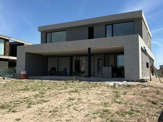 Foto 9 de Hermosa casa al golf en Barrio Golf, El Cantón, Escobar.